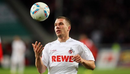 开云直播-中国香港队赛制布局：如何通过赛制提升团队协作与竞技状态，香港队再添一枚金牌