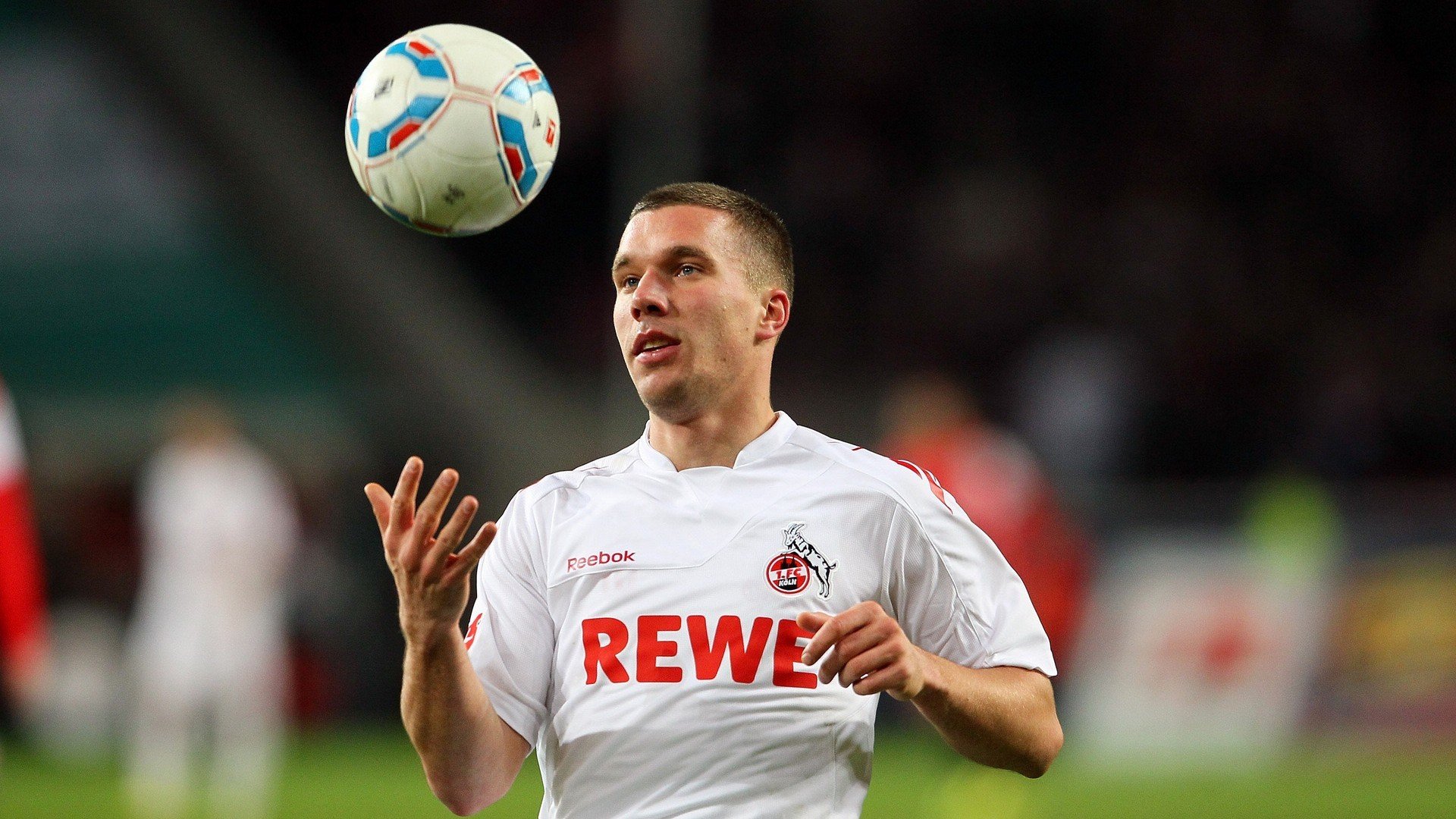 外援球员发挥出色,成为球队利器,外援好吗